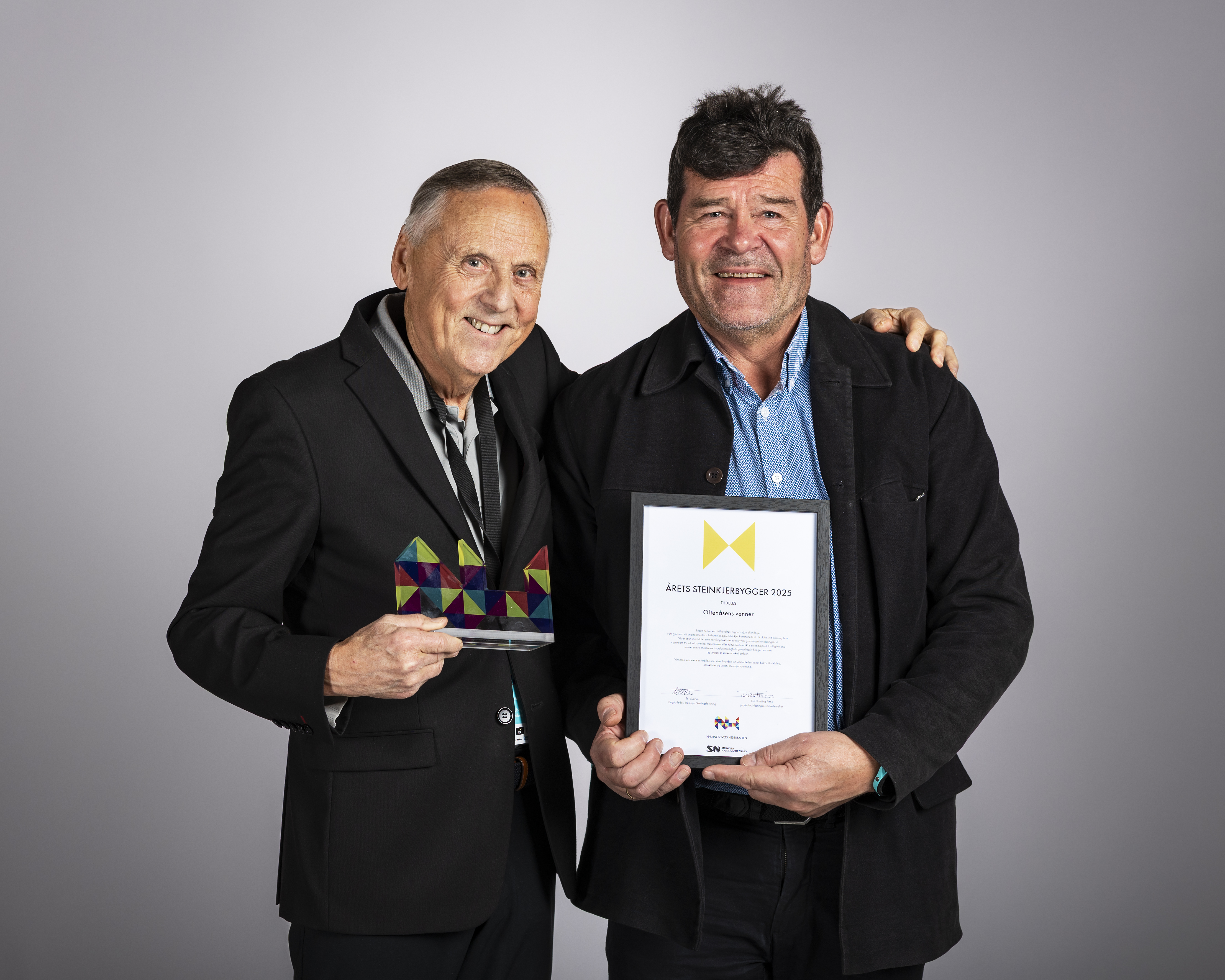 Oftenåsens Venner vant prisen for Årets Steinkjerbygger. Foto: Fotograf Emma A. Johansen Bilde av årets prisvinner